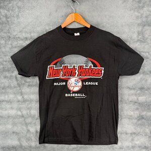 Vintage New York Yankees baseball MLB Graphic T-Shirt USA black